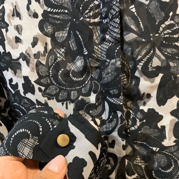 Deisy Fuentes blouse - Picture 2 of 4